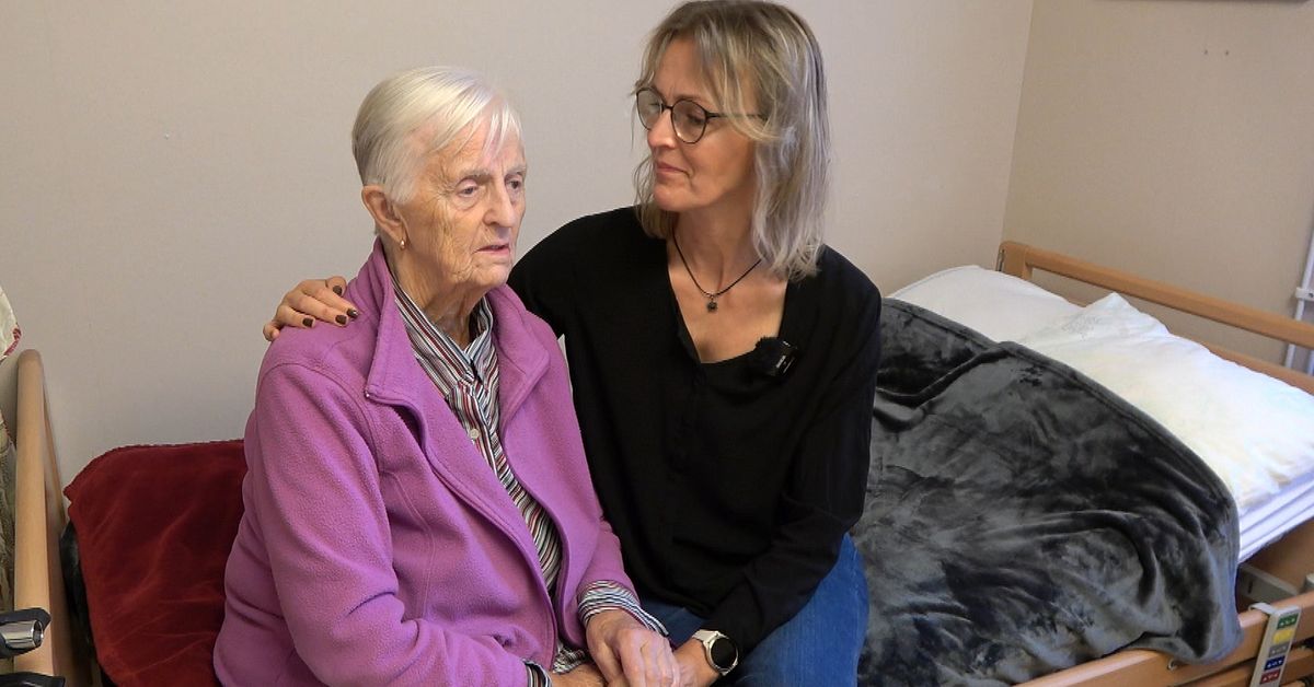 Sigrid, 87, låg i sina spyor – nu flyttar dottern henne från äldreboendet i Norsjö