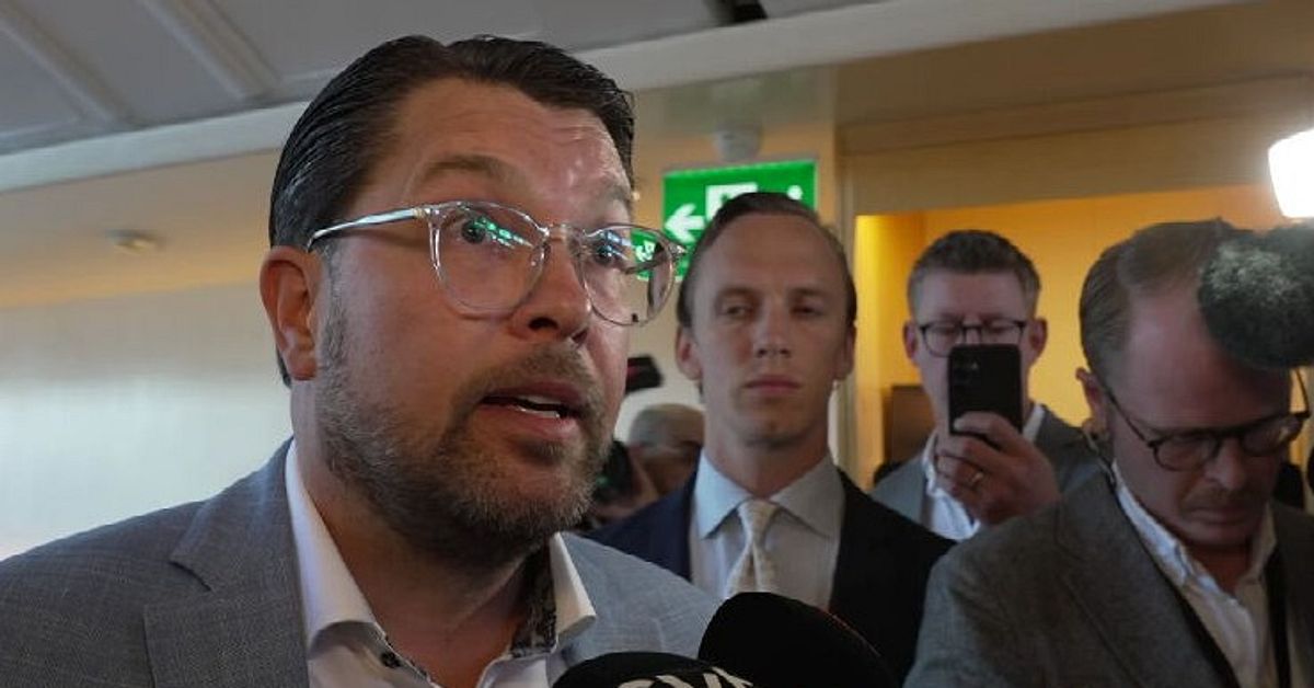 &Aring;kessons b&ouml;cker k&ouml;ptes av SD:s eget bolag