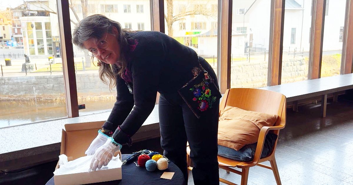 Stort intresse n&auml;r 150 VM-m&ouml;ssor ska stickas &ndash; &rdquo;Plingar utan dess like&rdquo;