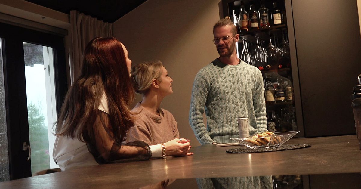 Största utmaningen med att leva tre i en kärleksrelation? Se Jonas ...