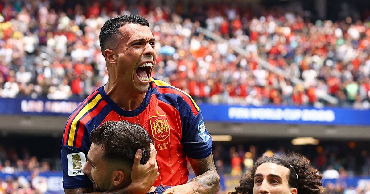&Ouml;verl&auml;gset Spanien klart f&ouml;r &aring;ttondelsfinal &ndash; br&ouml;t l&aring;ng slutspelstorka