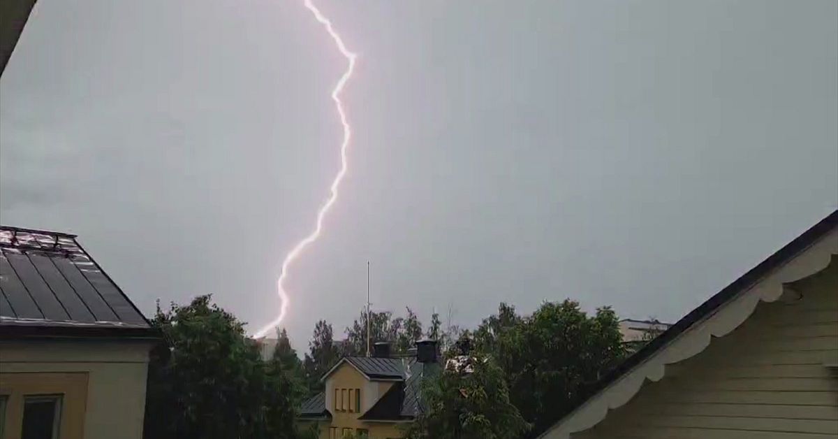 Strömlöst och larm om bränder under nattens åskoväder i Västerbotten