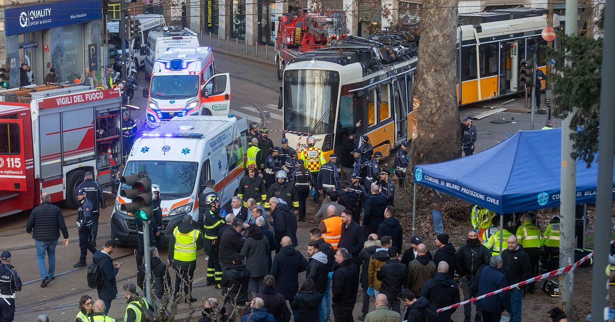 Sp&aring;rvagnsolycka i Milano &ndash; tv&aring; d&ouml;da och 38 skadade