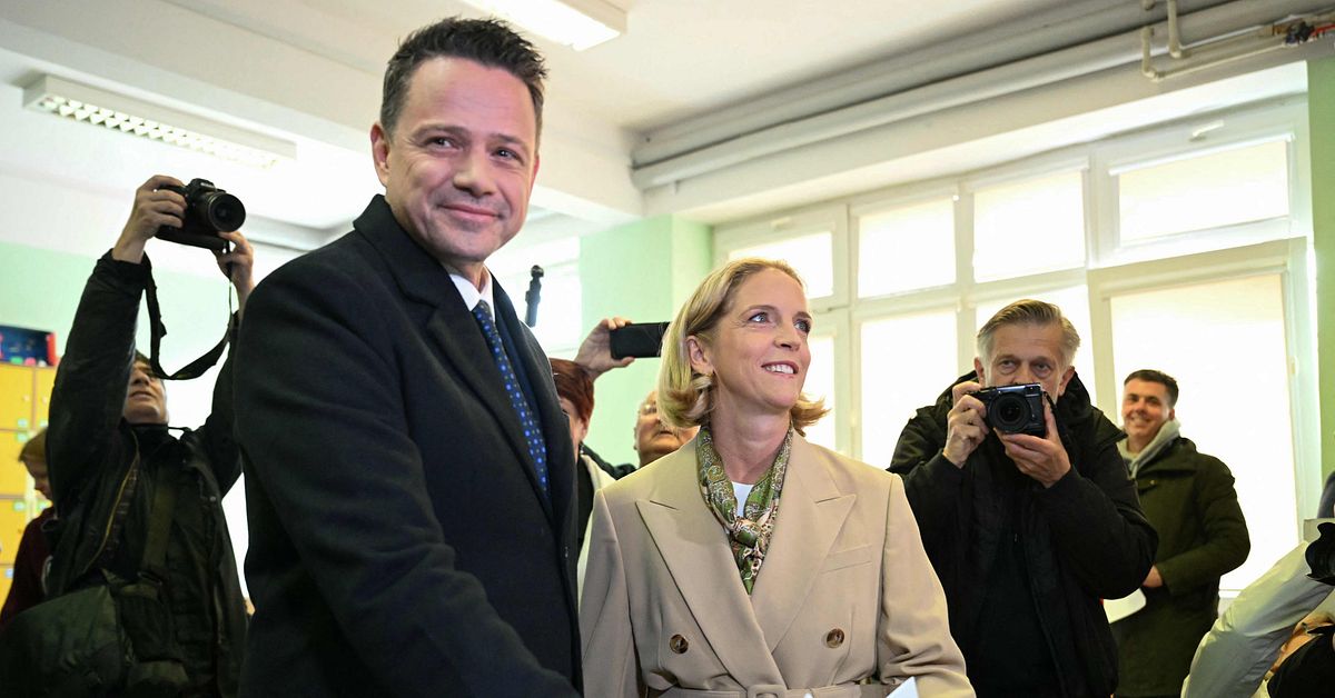 Rafal Trzaskowski i knapp ledning i Polens presidentval