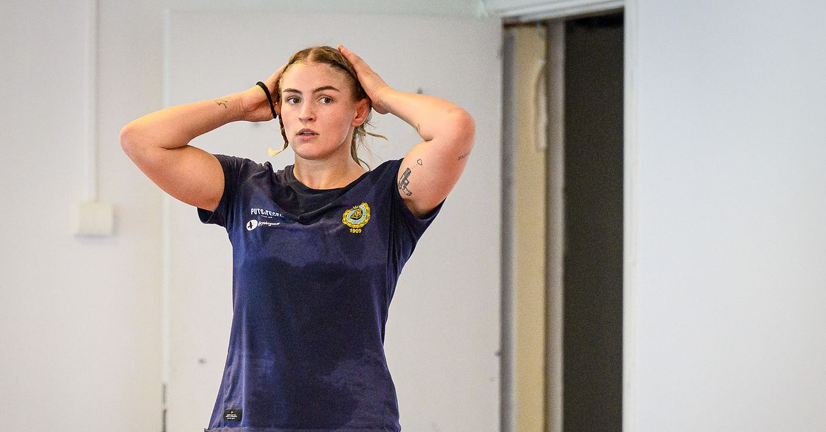 EM-brons f&ouml;r Tindra Sj&ouml;berg i brottning