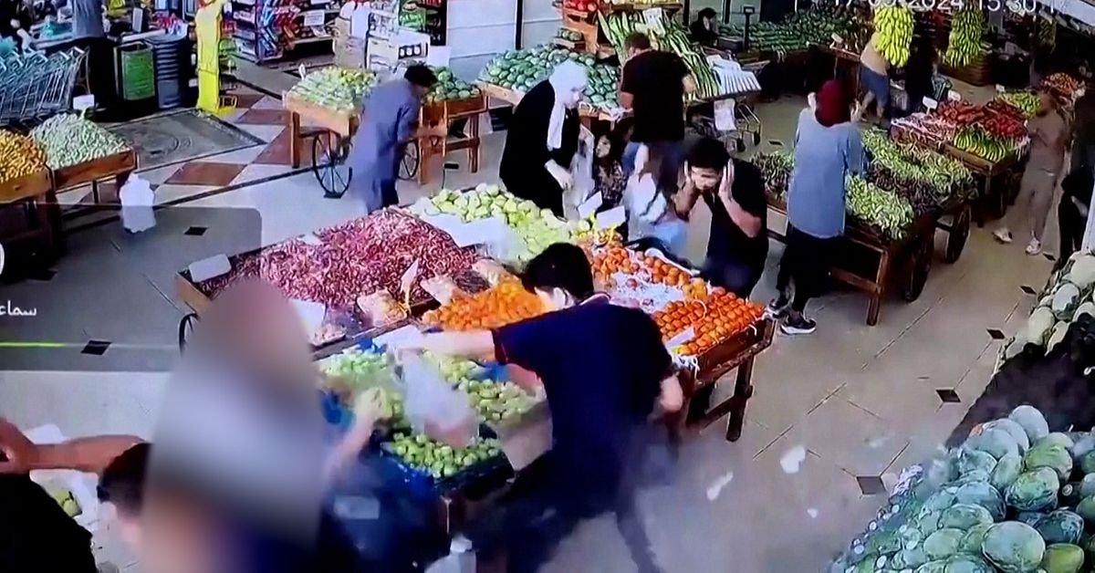 I cercapersone sono esplosi in tutto il Libano e diverse persone sono state uccise