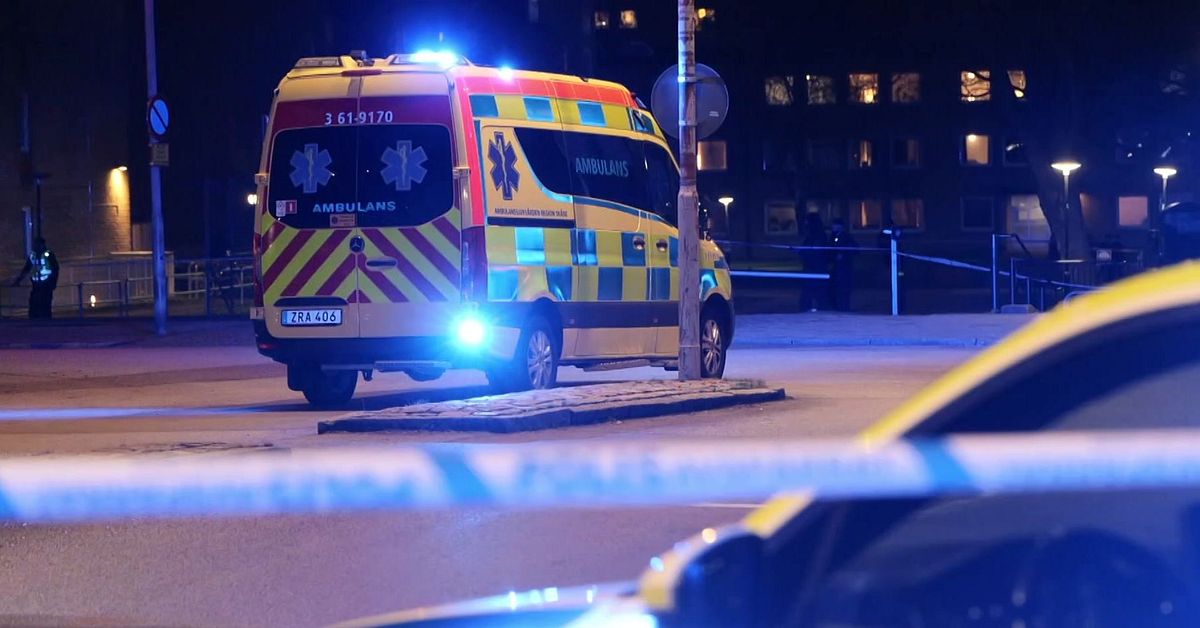 Pojke i 15-&aring;rs&aring;ldern d&ouml;d efter skjutning p&aring; Roseng&aring;rd i Malm&ouml;