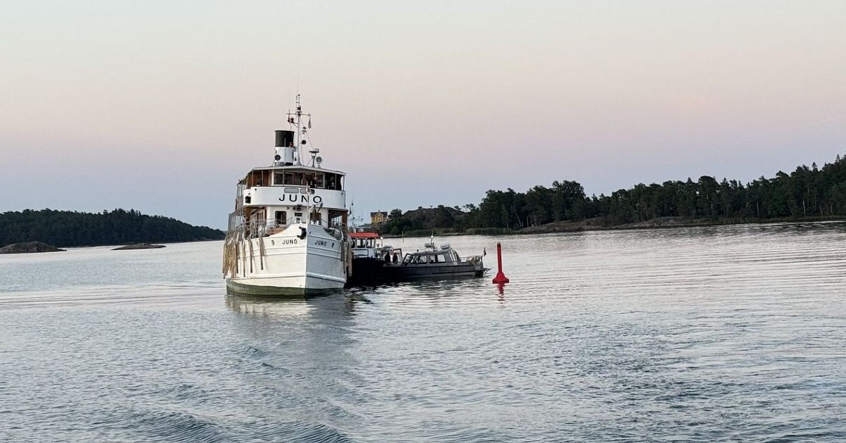 Kanalb&aring;t p&aring; grund utanf&ouml;r Trosa: &rdquo;Navigationsmiss&rdquo;
