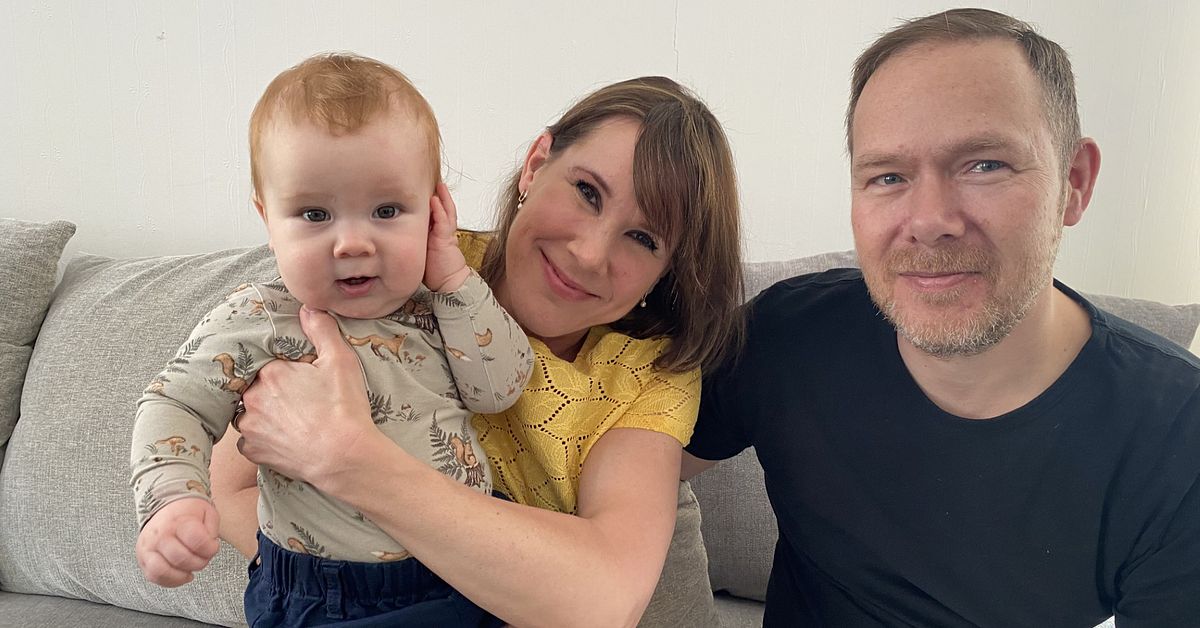 Lule&aring;familjens strandh&auml;ng avbr&ouml;ts av missiler &ndash; nu &auml;r de hemma igen