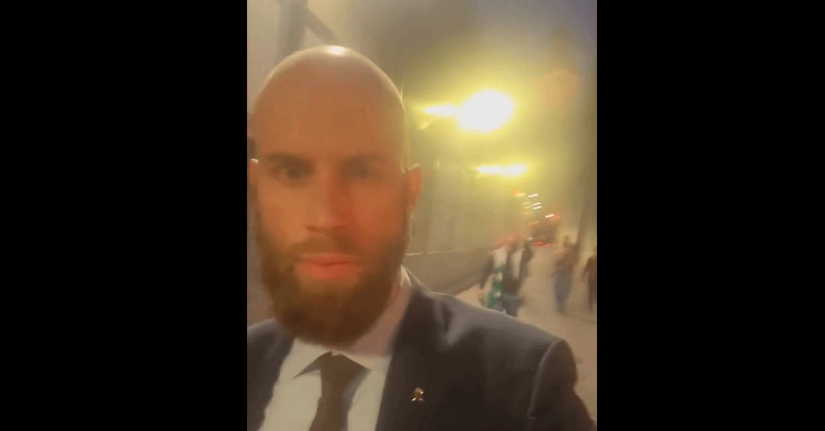 Carl-Oskar Bohlin förföljd av Palestinademonstranter