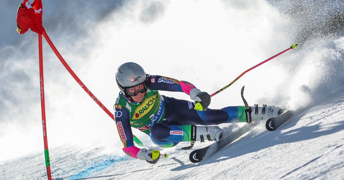 Sara Hector Sits Second After Opening Run in Sölden Giant Slalom