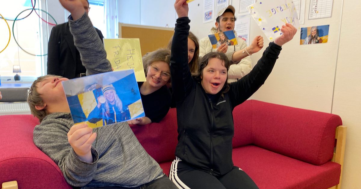 H&auml;r hejar eleverna fram Frida och Ebba i galna guldloppet