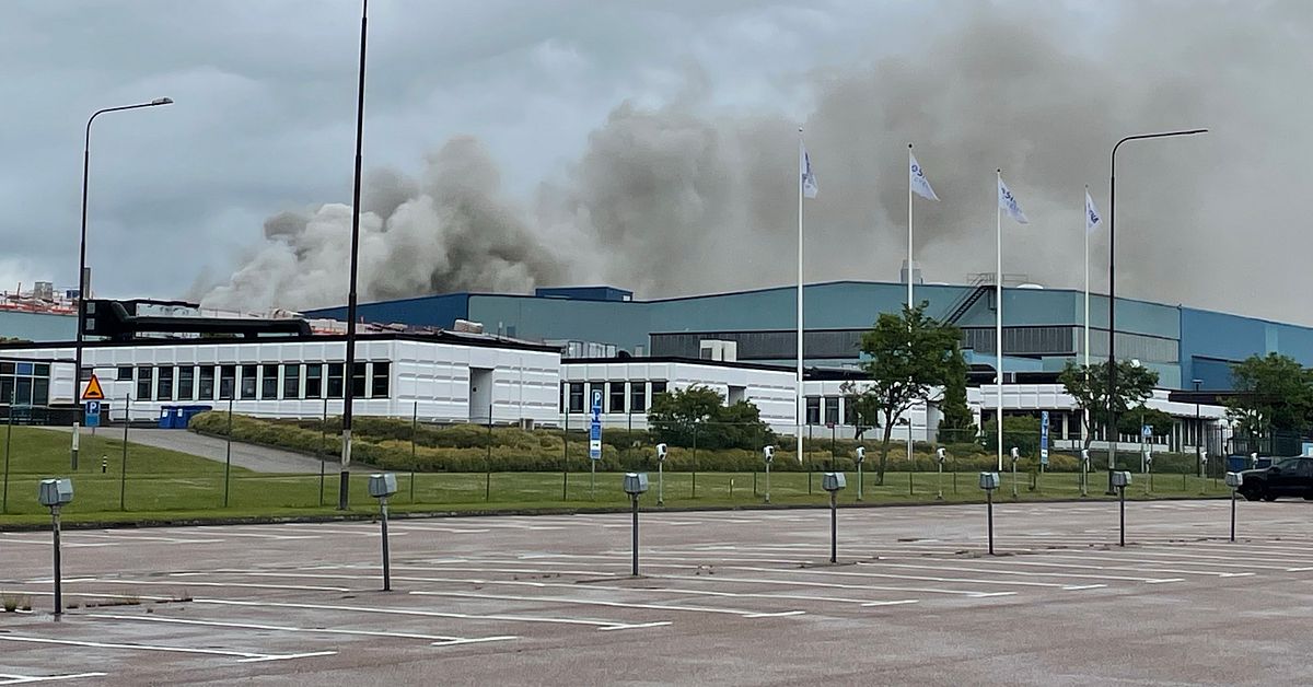 Kraftig brand p&aring; Stena Recycling i Halmstad