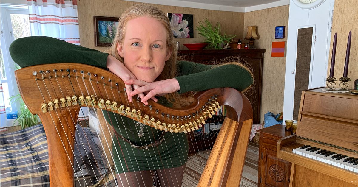Mia westlund i folk rna vill sprida harpmusiken till fler svt nyheter