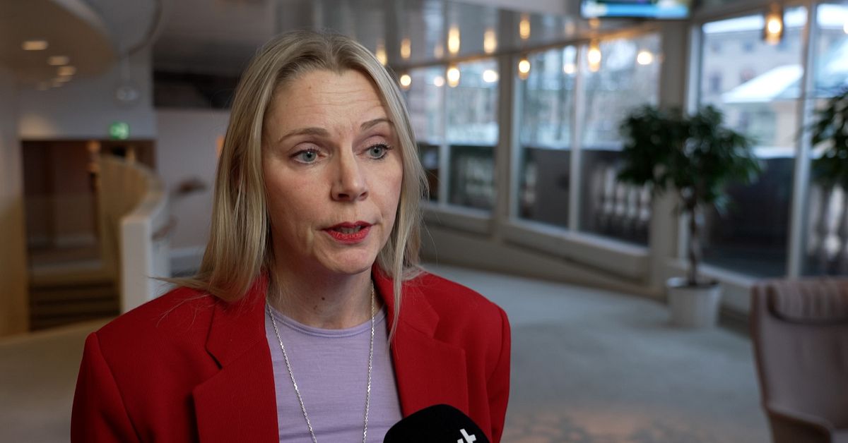 Rasar mot ministerns besked om slopade klimatm&aring;l: &rdquo;Borde sk&auml;mmas&rdquo;