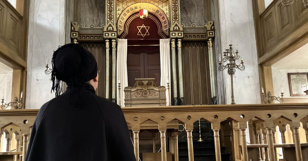 Judiska församlingen i Norrköping: ”Jag är inte rädd –jag är arg” | SVT Nyheter