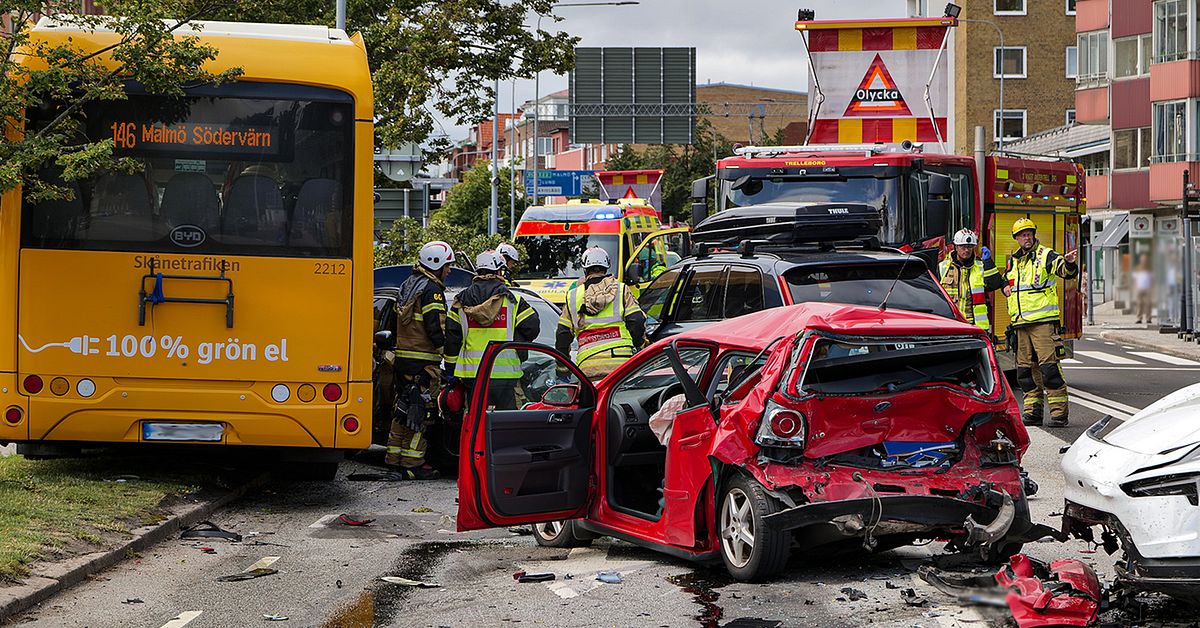 Busschaufför död efter trafikolycka i Trelleborg