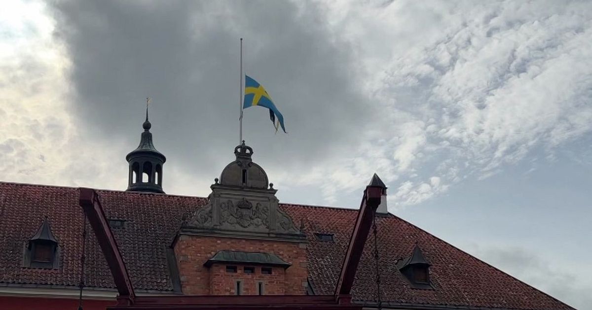 Gripsholm flaggar p&aring; halv st&aring;ng efter Haralds d&ouml;d
