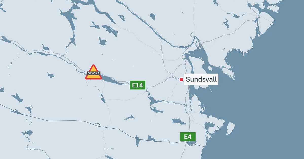 Trafikolycka p&aring; E14 i St&ouml;de utanf&ouml;r Sundsvall &ndash; person p&aring;k&ouml;rd av lastbil