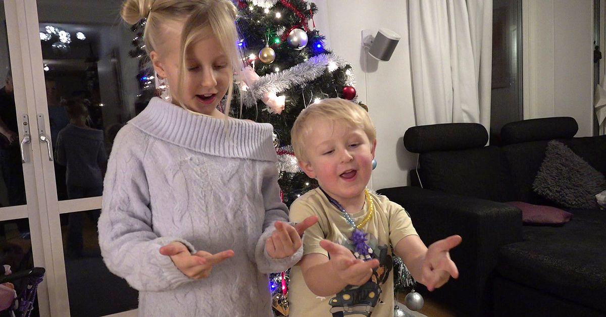 Barn lär sig matte bättre med fingerräkning