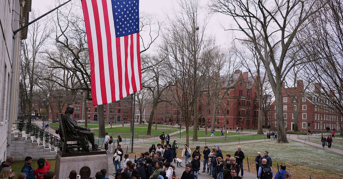 Harvard tar strid för utländska studenter – stämmer Trumpadministrationen