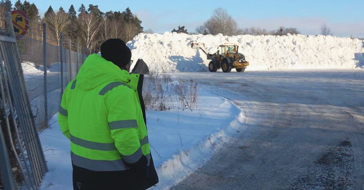 Här hamnar Nyköpings snö: ”Lika stor som en fotbollsplan” | SVT Nyheter