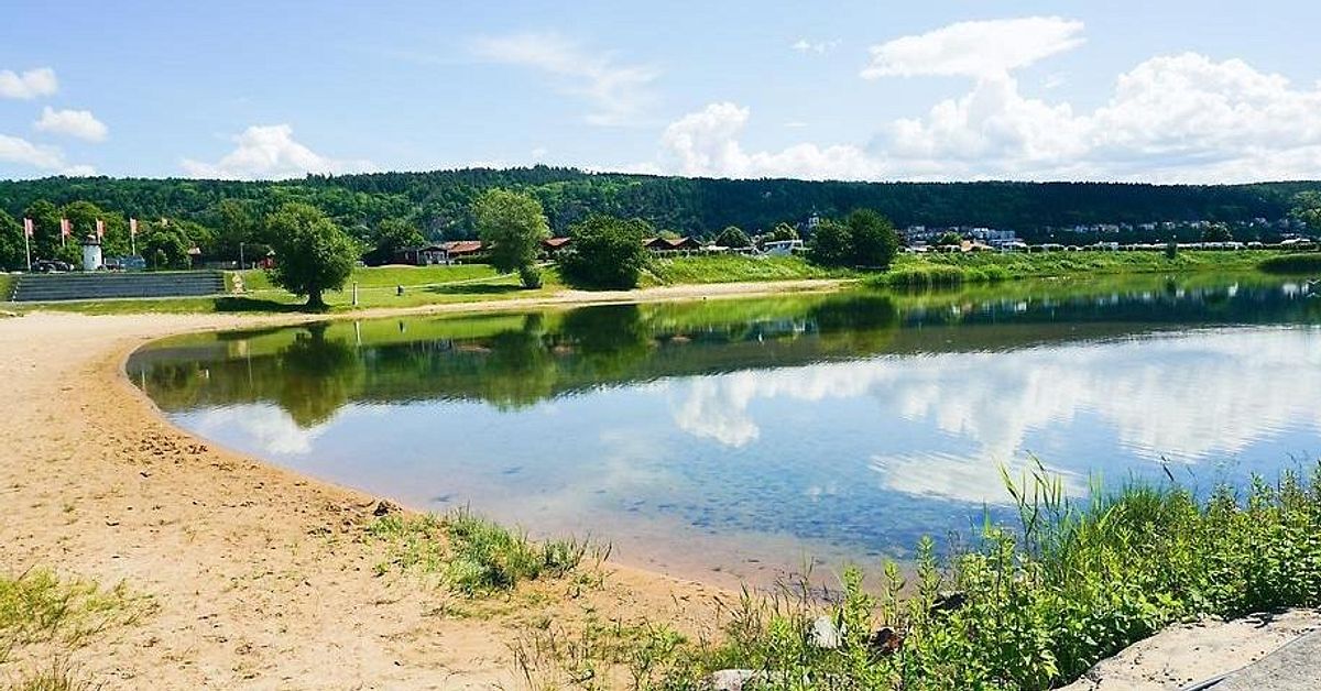 Flera badg&auml;ster drabbade av vattenloppor i Gr&auml;nna &ndash; kommunen varnar