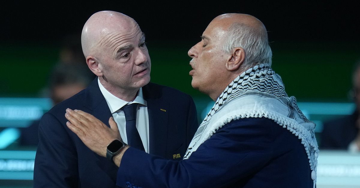 Palestinsk fotbollschef vägrade handslag – ropade ”vi lider” på Fifa-kongressen