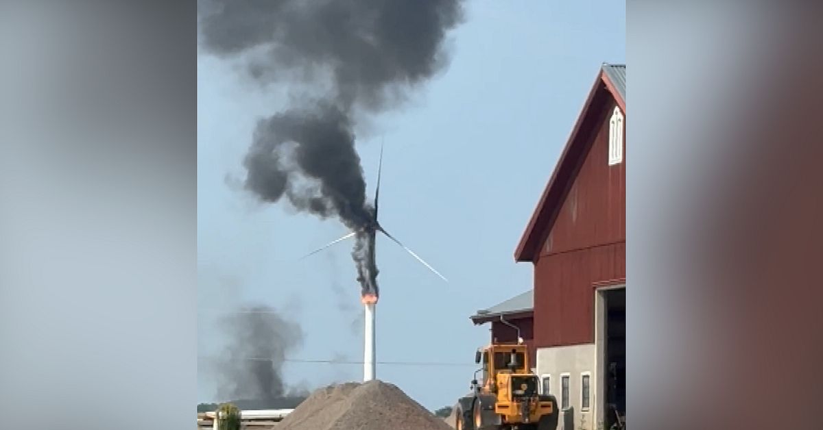 H&auml;r faller rotorbladet efter branden i vindkraftverket i Mj&ouml;lby