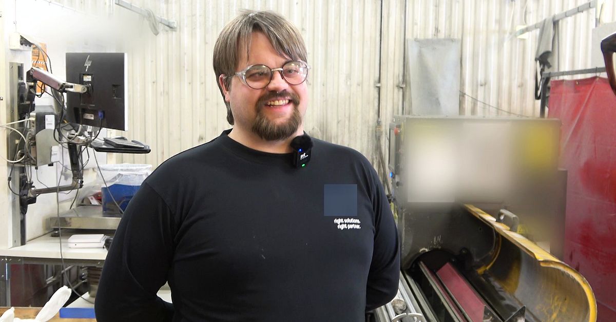 Oskar, 28, har sv&aring;rt att prata med folk &ndash; nu har han f&aring;tt jobb i &Ouml;jebyn