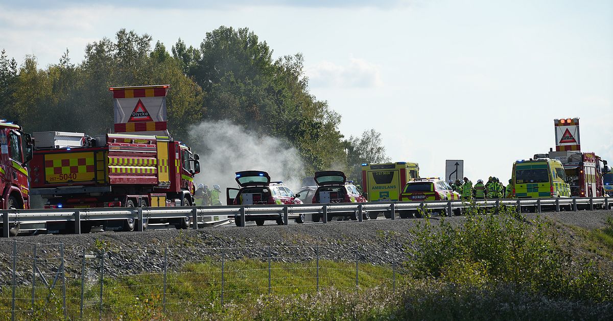 Fem till sjukhus efter trafikolycka utanför Alvesta