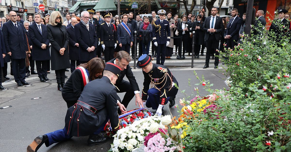 Tio år sedan terrordåden i Paris – Macron håller ceremoni