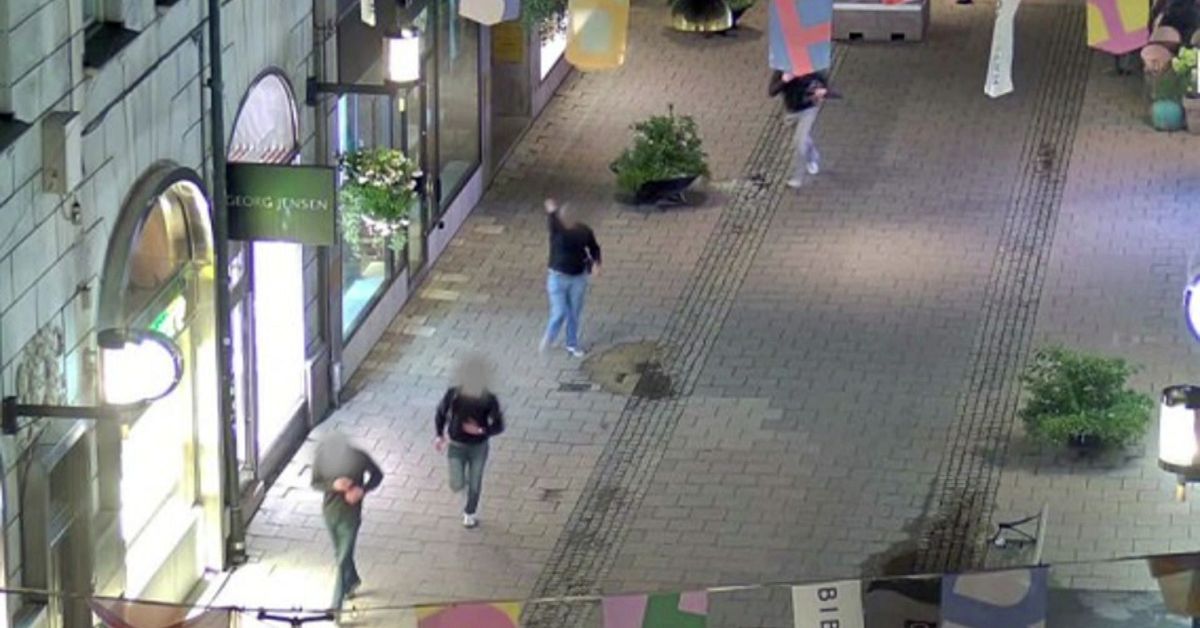 Fyra åtalade för rasistiska överfall – nu faller domen