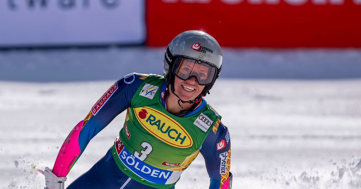 Sara Hector Just Misses Podium in Sölden Giant Slalom Season Opener