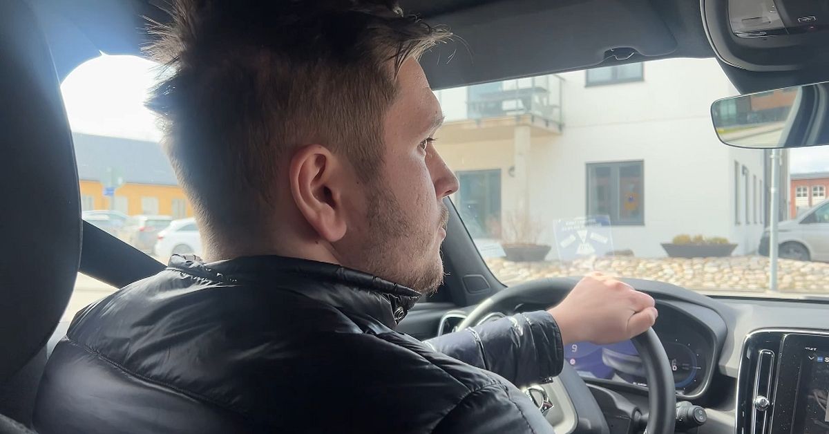 Låga bensinpriser gynnar pendlare: ”Det är avgörande”