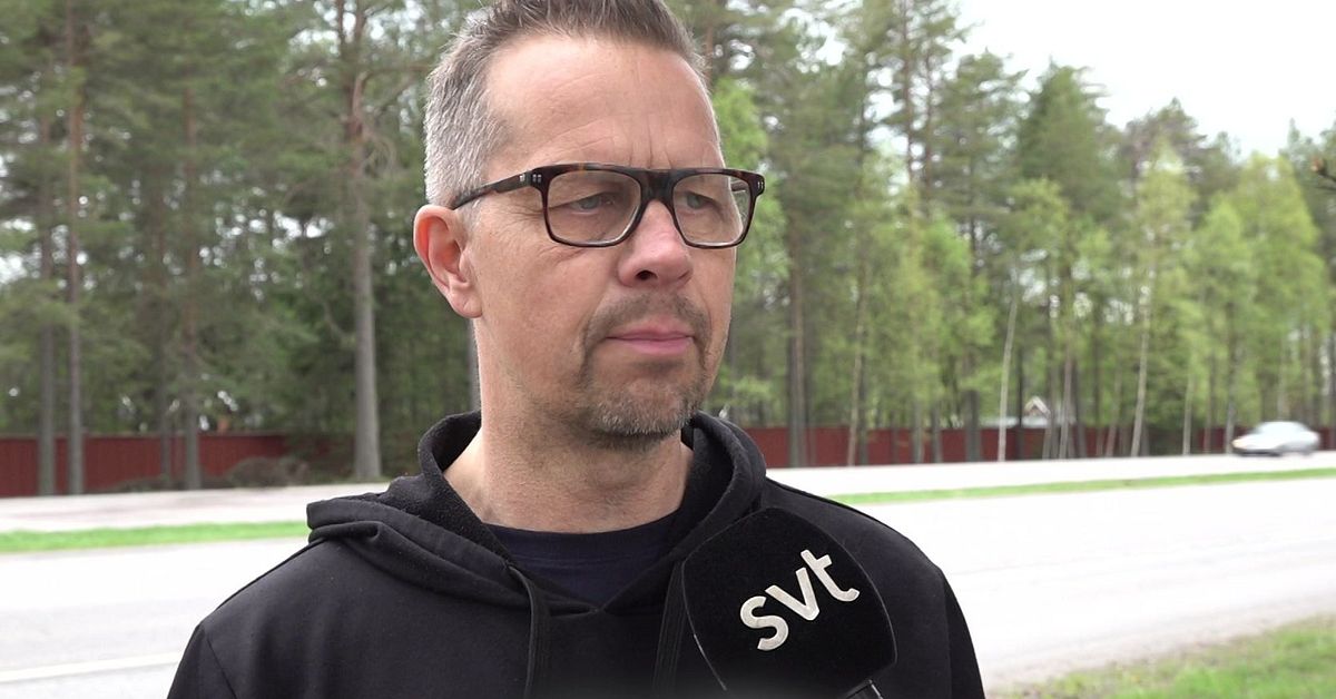 Mattias t&auml;nde ett ljus vid olycksplatsen: &rdquo;Bedr&ouml;vligt&rdquo;