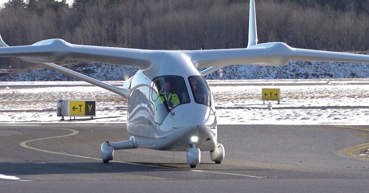 Experimentellt elflyg bes&ouml;kte Bromma &ndash; flygplatsens framtid utreds
