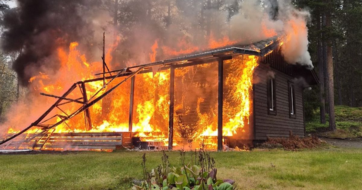 Sommarstuga totalf&ouml;rst&ouml;rd i brand i Storuman