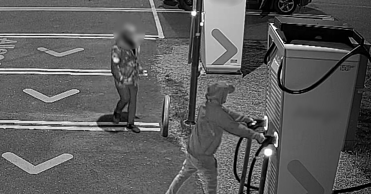 Klippte kablar på laddstationer i södra Sverige – döms