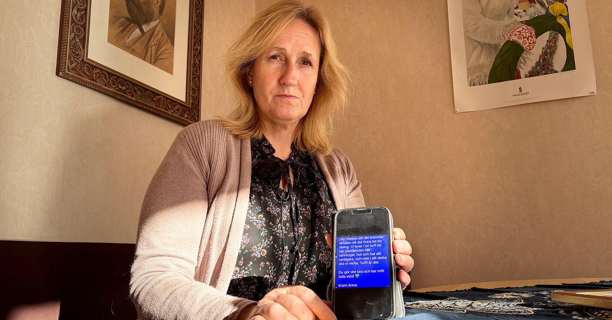 Kommunalrådets stöttande SMS till Hatt (C) – dagarna innan beskedet