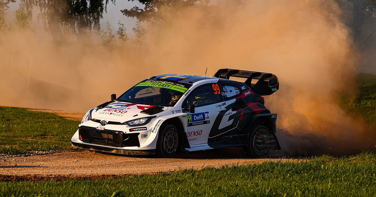 Drömstart för Oliver Solberg i Estland – vann sin första sträcka i WRC-klassen