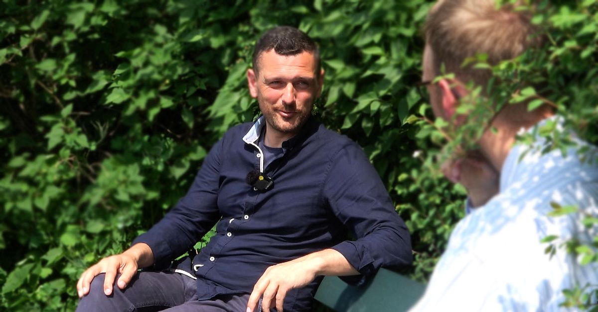 EUval Tycker Adnan Dibrani (S) att Sverige ska införa euron som