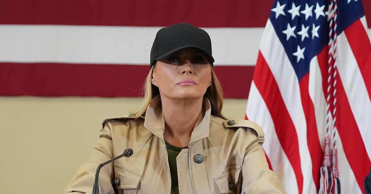 Ukrainare hyllar Melania – efter Trumps vändning