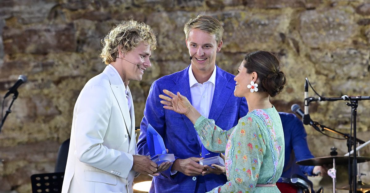 Här tar Åhman/Hellvig emot Victoriapriset