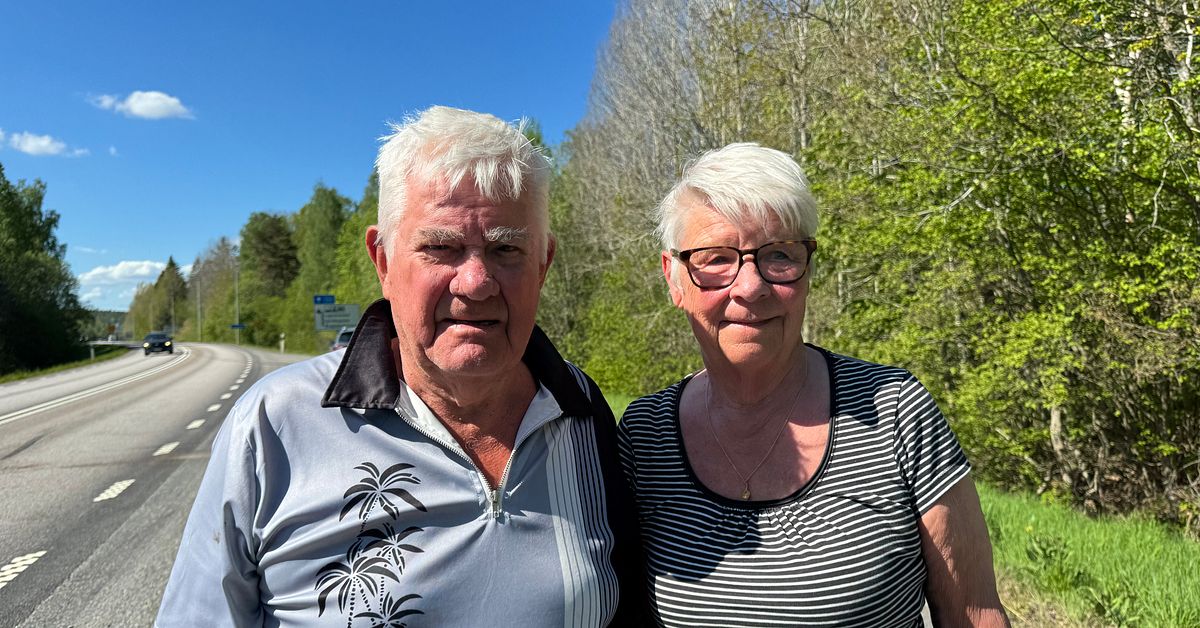 Han r&auml;ddade olycksdrabbad ur voltad bil utanf&ouml;r Tran&aring;s