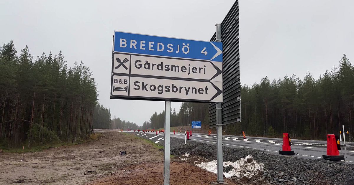 Bredsjö blev ”Breedsjö” – felstavade skylten skapar förvåning
