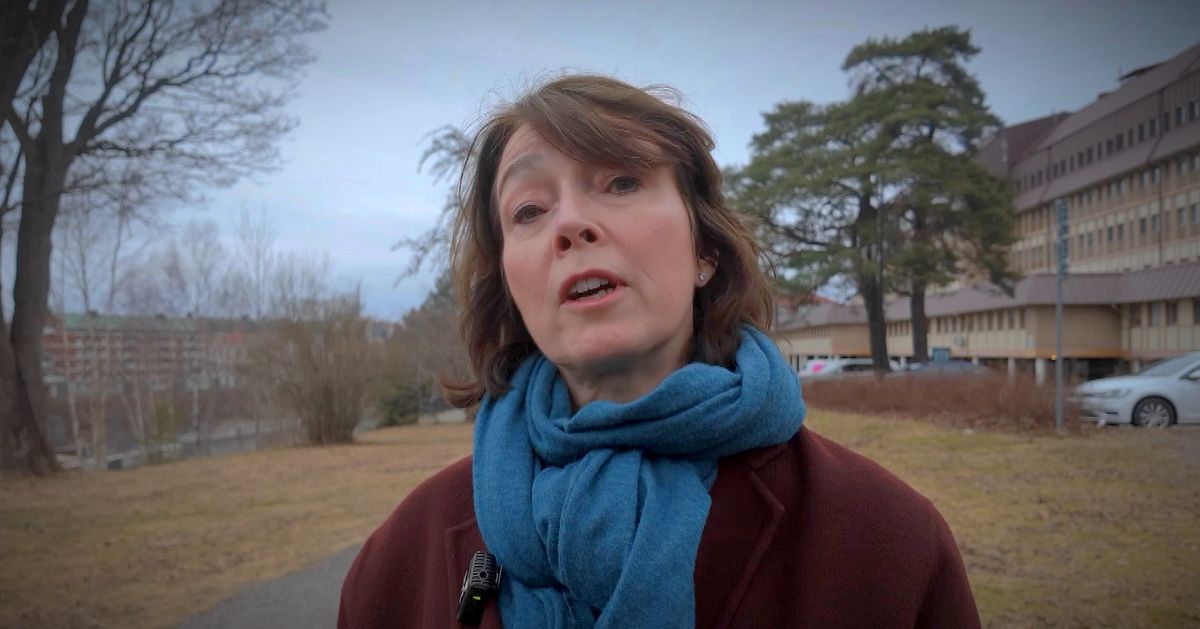 D&ouml;da f&ouml;rv&auml;xlades p&aring; S&ouml;dert&auml;lje sjukhus &ndash; l&aring;g i fel grav i en vecka