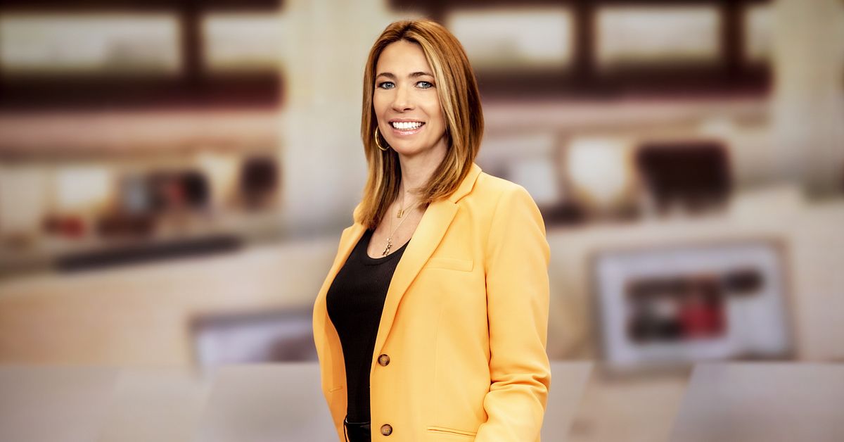 Morgonstudions programledare Karin Magnusson l&auml;mnar SVT
