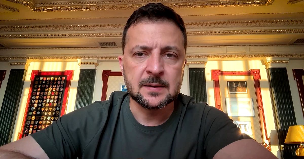 Zelenskyj: gli attacchi russi da Kursk meritano una risposta