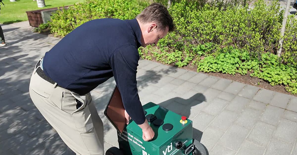 Här är AI-roboten Hugo – ska leverera post på Campus i Skellefteå